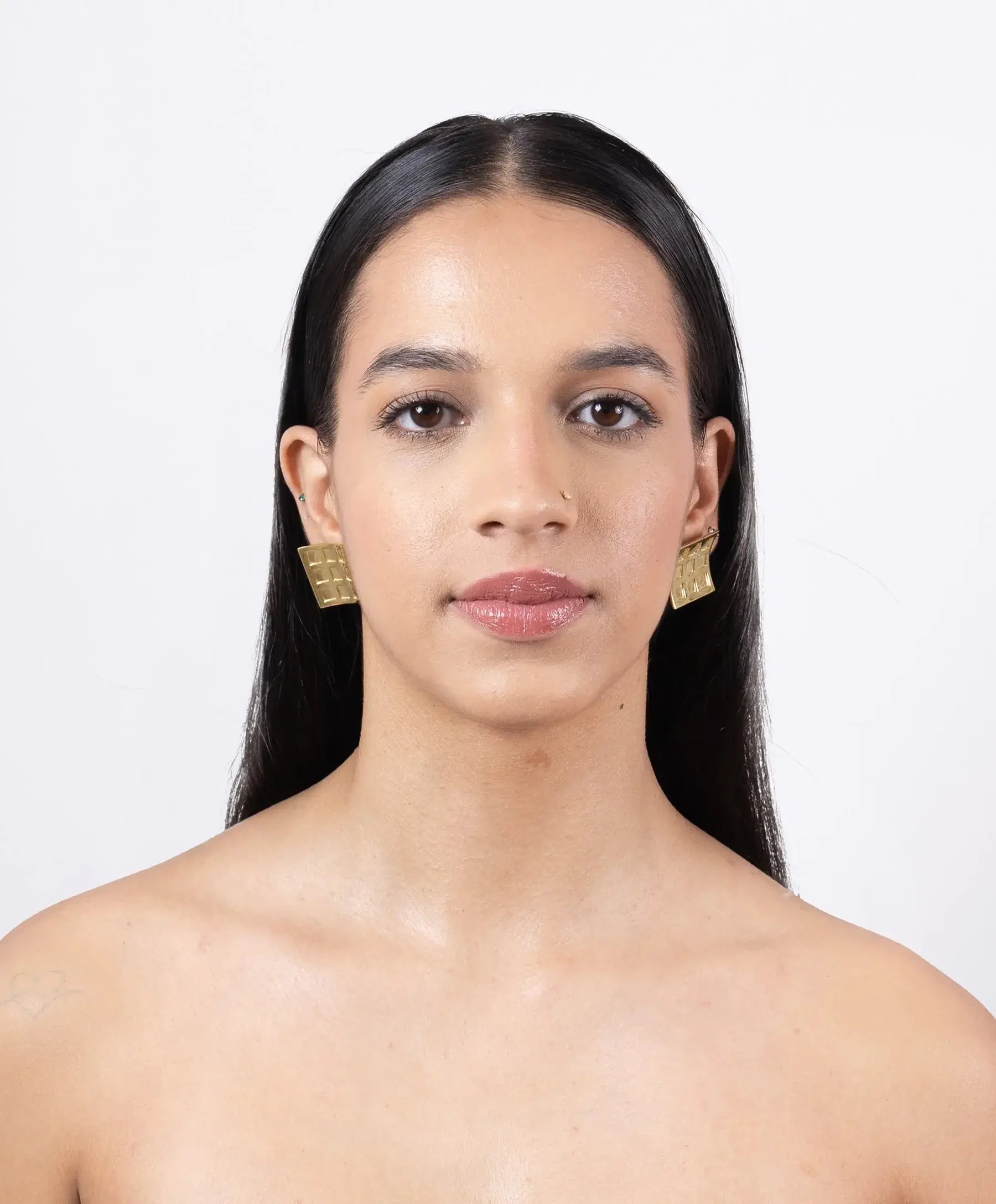 Kitthh Wide Studs