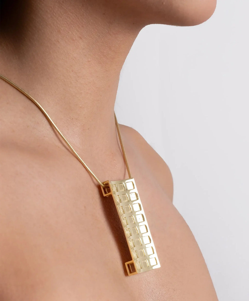 Kitthh Mega Pendant