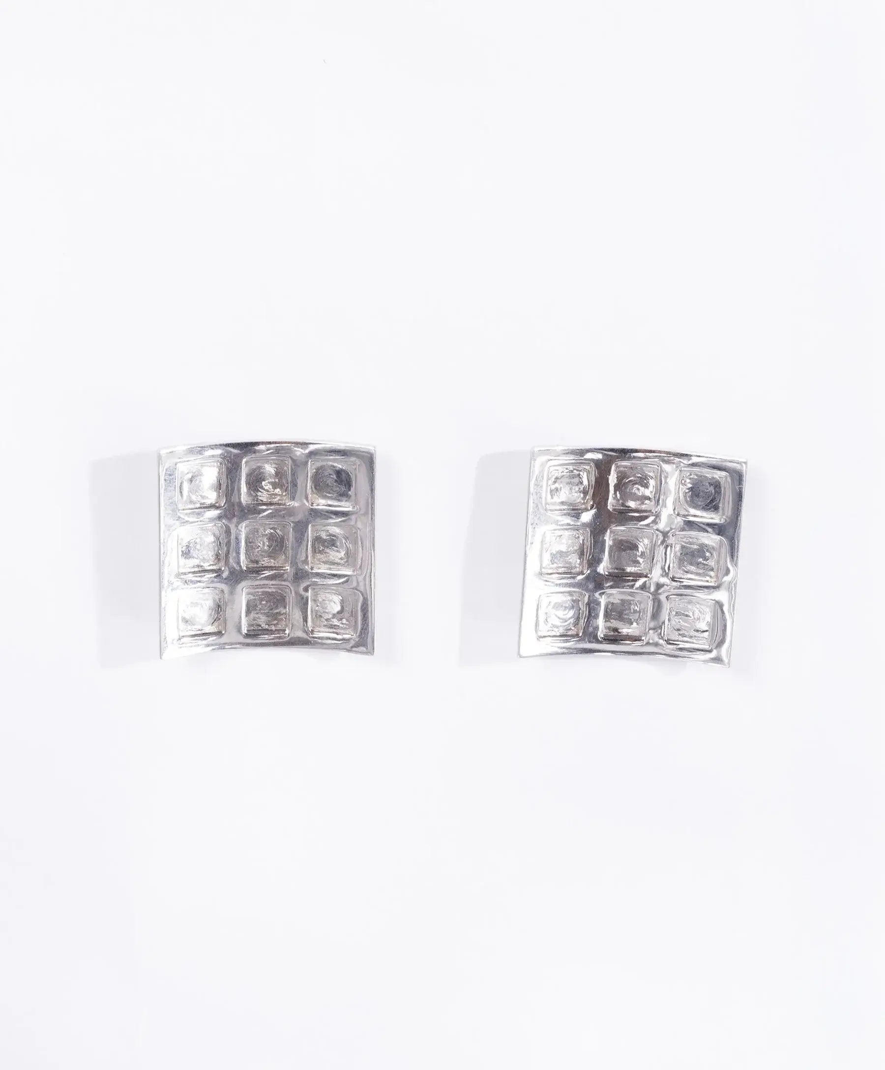 Kitthh Wide Studs